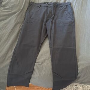 Banana Republic 36 x 29 Chino Pant